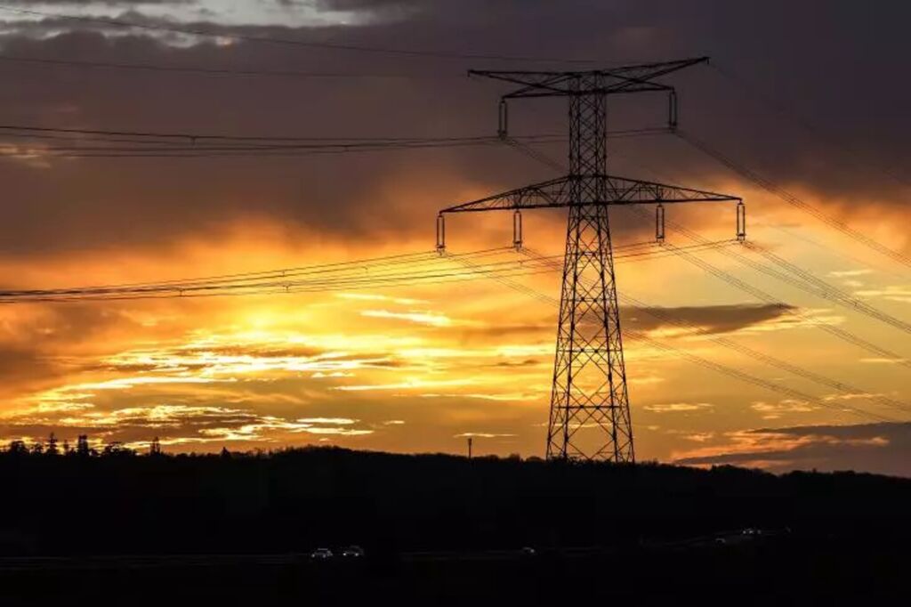 découvrez comment la modernisation de l'électricité transforme les infrastructures et améliore l'efficacité énergétique. apprenez les innovations et solutions pour un avenir électrique durable et intelligent.