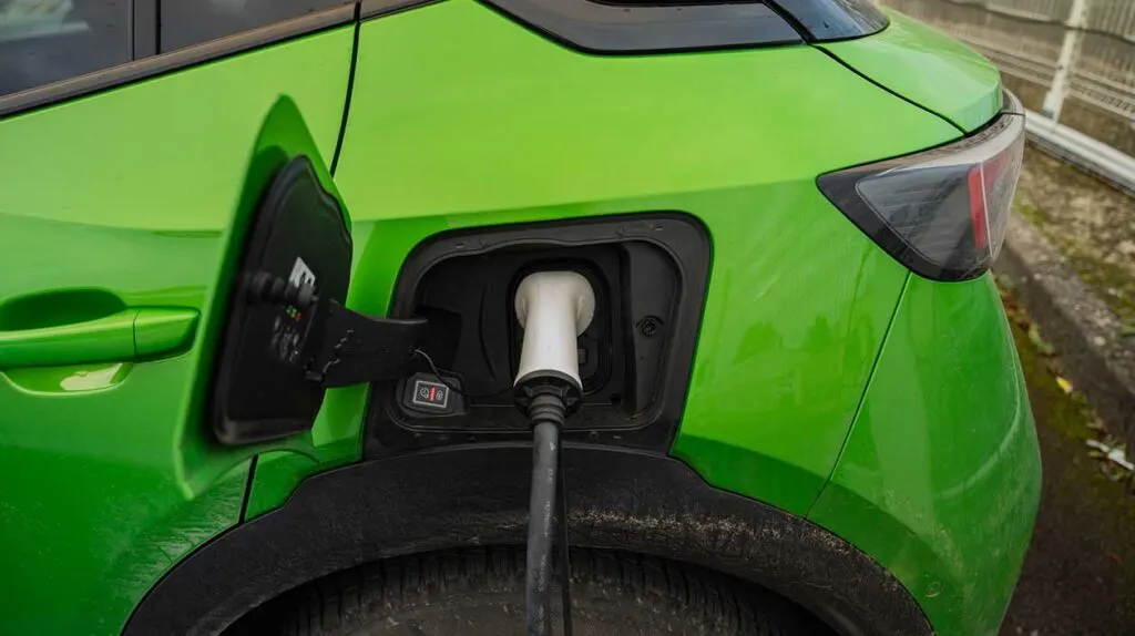découvrez les principales abréviations utilisées en électricité, leur signification et leur utilité pour mieux comprendre les schémas et documents techniques du secteur électrique.